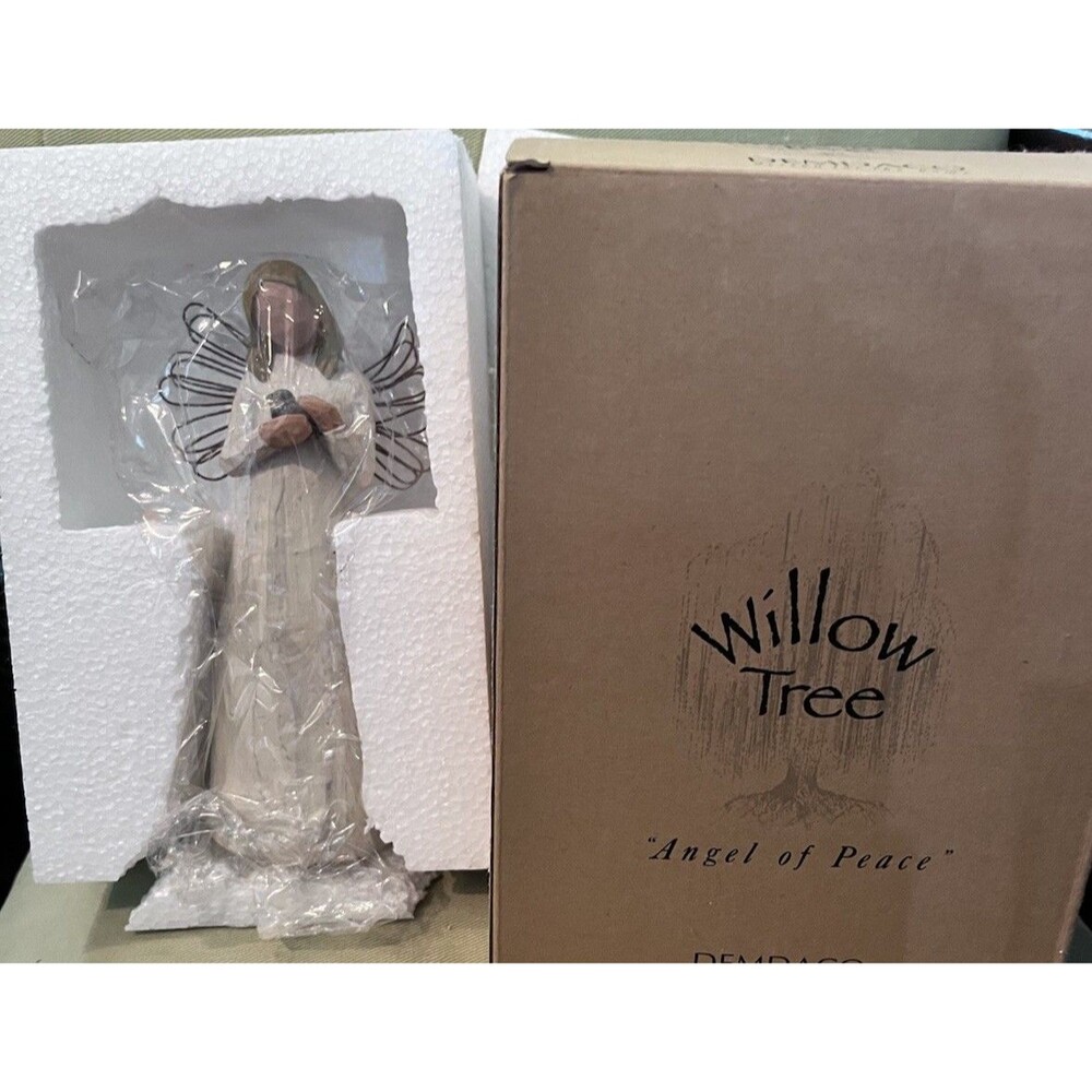 Vintage Willow Tree Demdaco Susan Lordi 2000 "Angel of Peace" Figurine